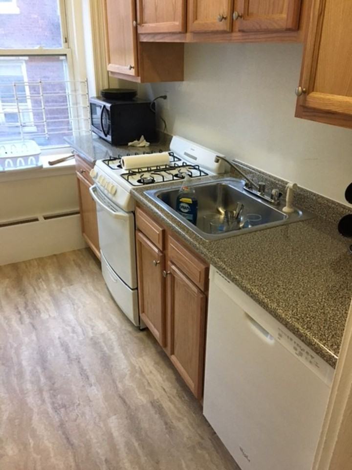 1687B Commonwealth Ave - Photo 2 of 4