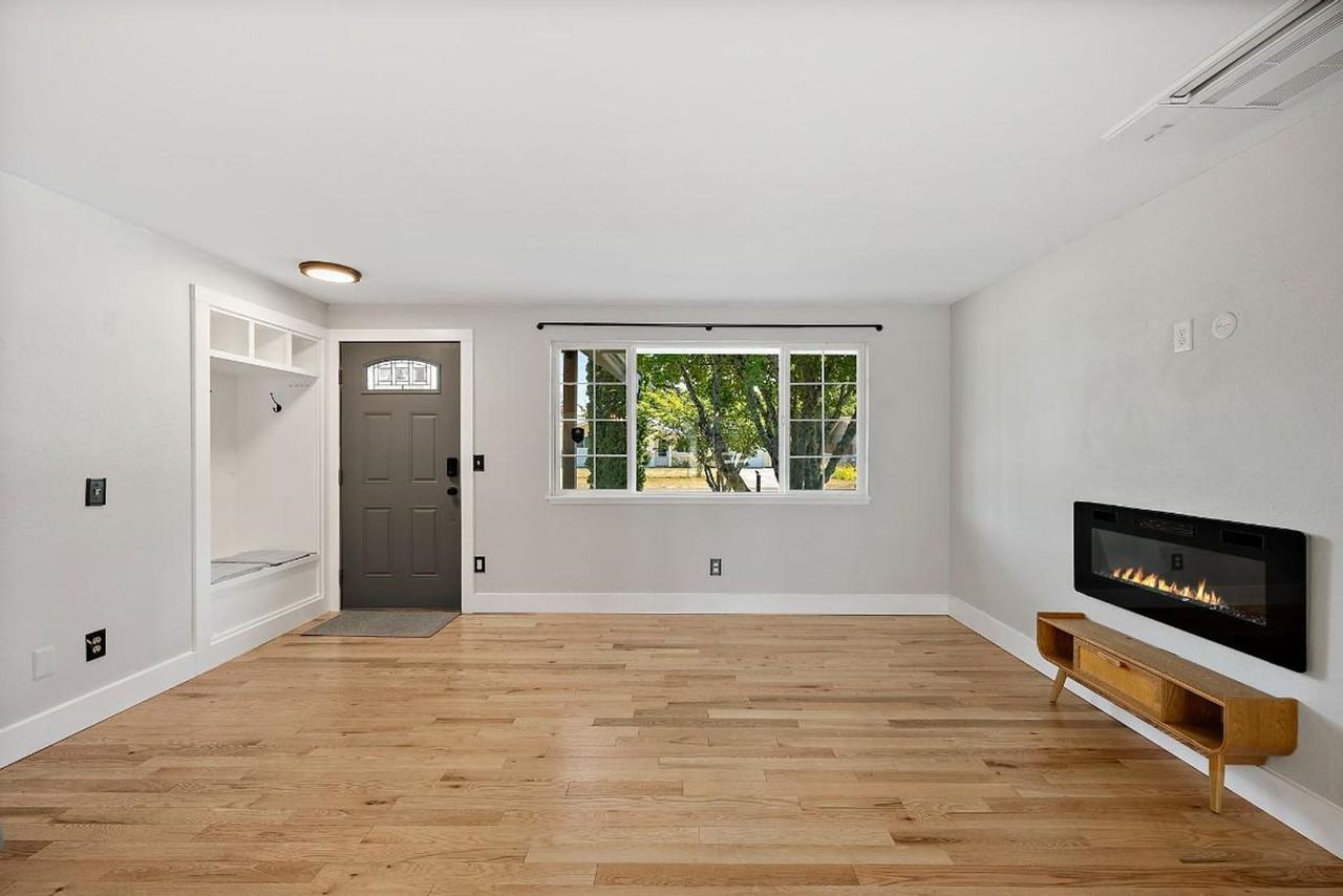 62 Queets St - Photo 6 of 42