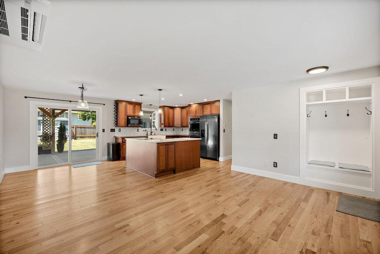 62 Queets St - Photo 7 of 42