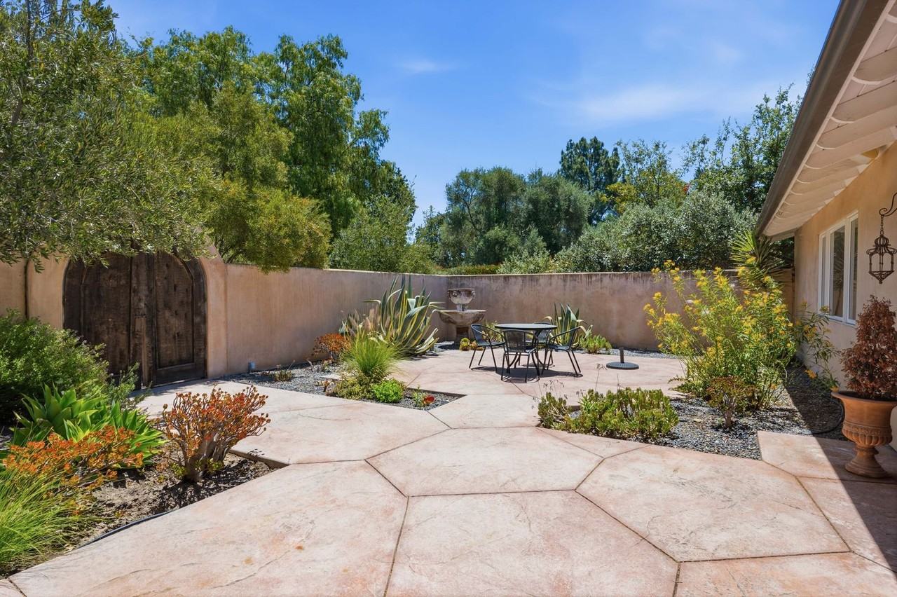 1221 N Refugio Rd - Photo 2 of 26
