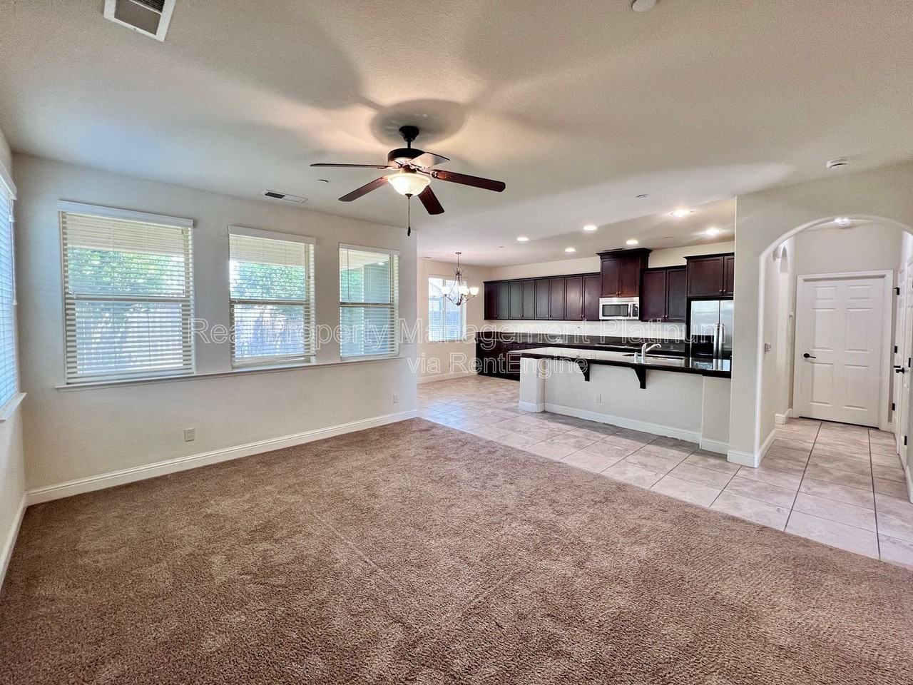 5893 E Laurite Ave - Photo 3 of 20