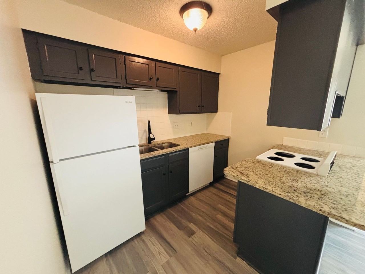 Stoneybrook Apartments - Photo 3 of 19