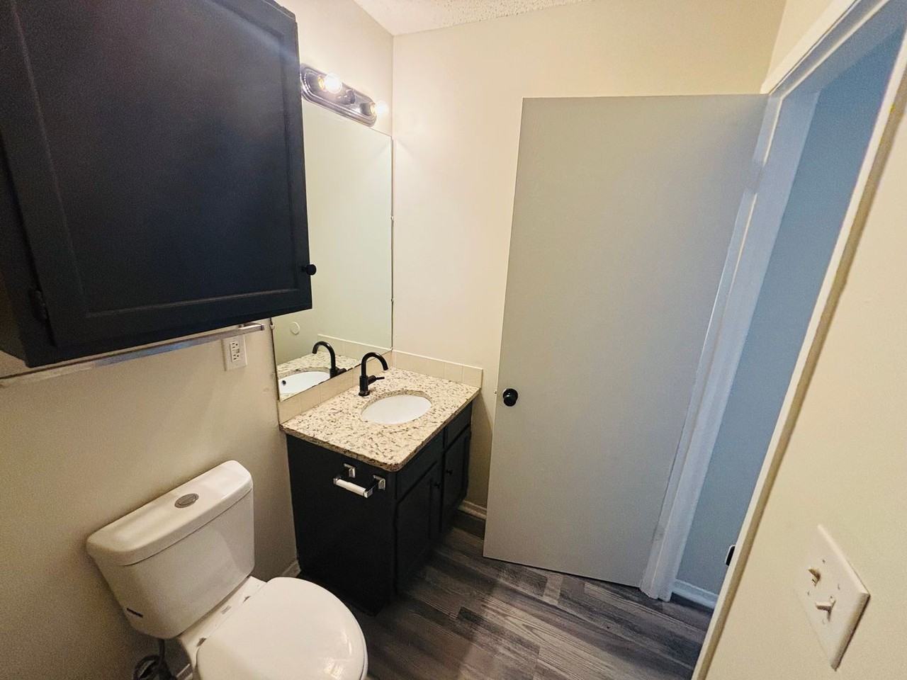 Stoneybrook Apartments - Photo 5 of 19