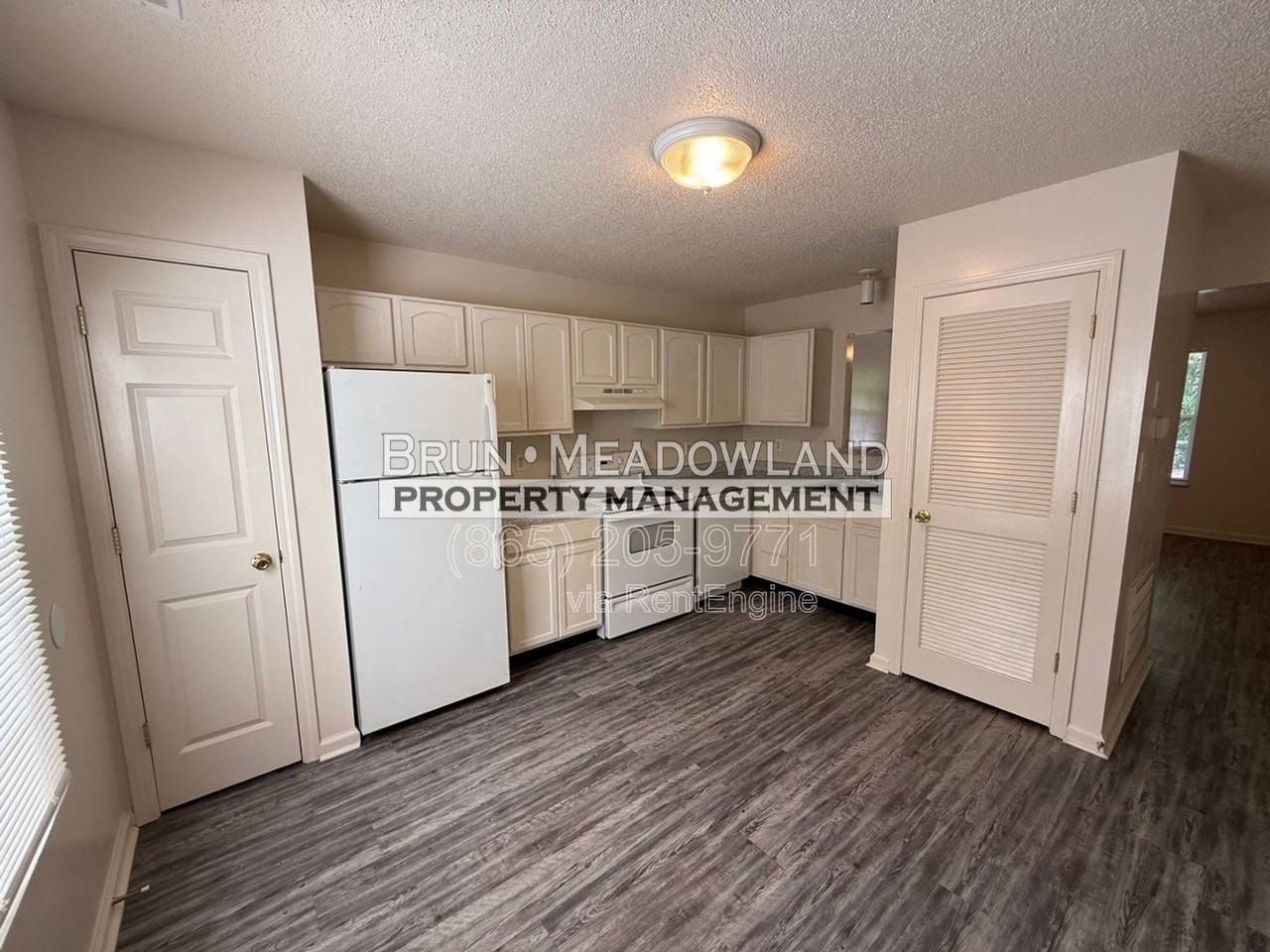 5620 Boxwood Garden Way - Photo 7 of 31