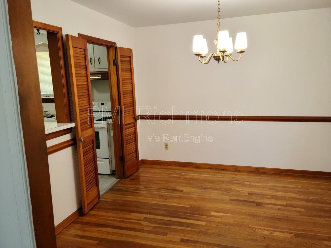 8010 Sycamore Ln - Photo 7 of 21