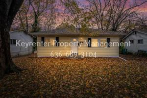 featured image of 10521 Duke Dr