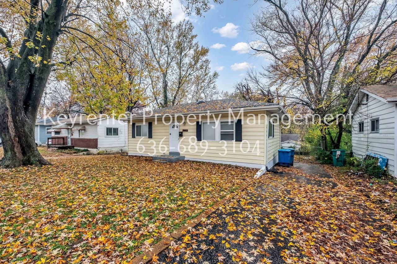 10521 Duke Dr - Photo 3 of 34