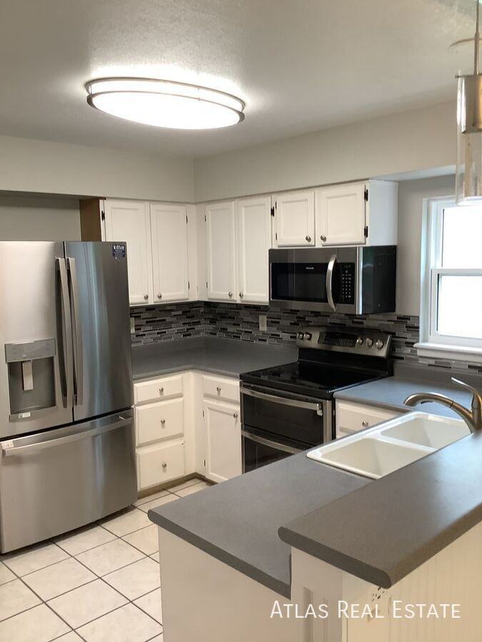 11513 Wray Ct - Photo 4 of 13