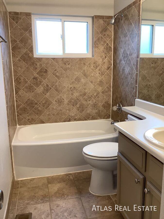 11513 Wray Ct - Photo 6 of 13
