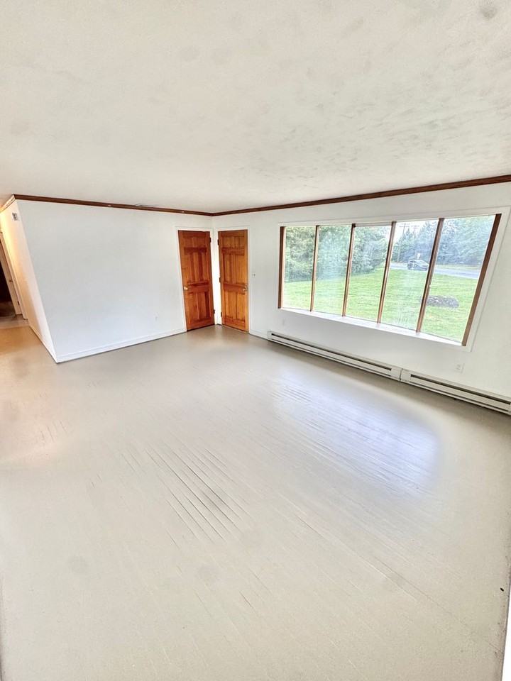 8325 Schantz Rd - Photo 5 of 21