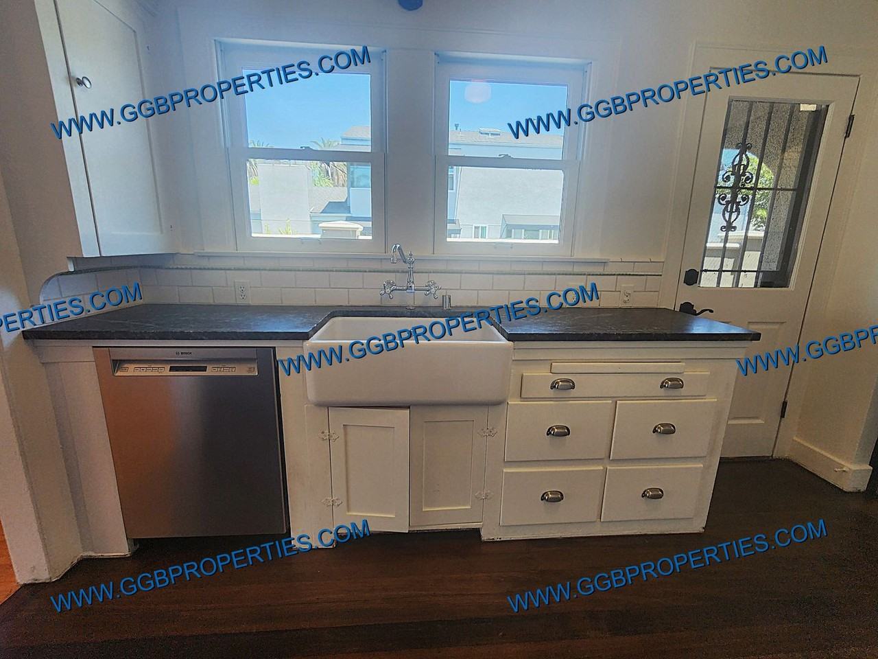 134 Granada Ave - Photo 5 of 39
