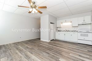 featured image of 198 N Washington St