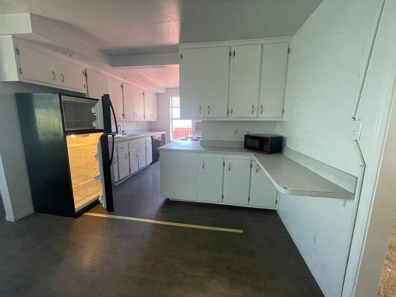 665 Brougher Ave - Photo 3 of 8