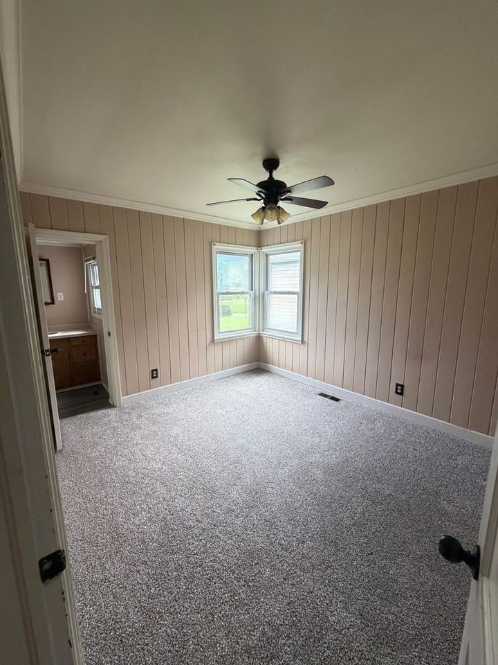 716 D St Nw - Photo 5 of 9