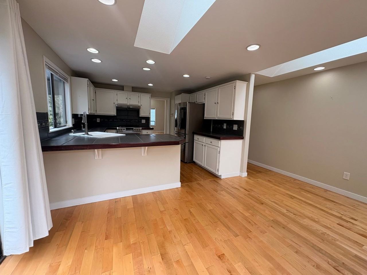 7029 119th Pl Se - Photo 3 of 29