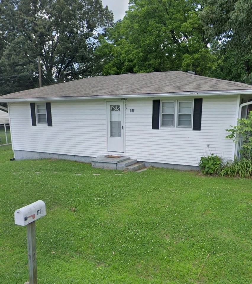 118 Bruce Cir - Photo 2 of 11