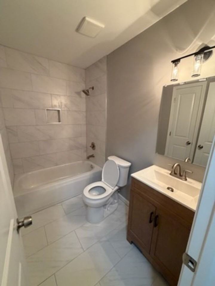 1629 S Lauderdale St - Photo 5 of 11