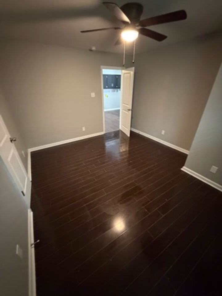 1629 S Lauderdale St - Photo 7 of 11