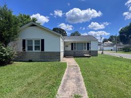 featured image of 2230 Monroe St