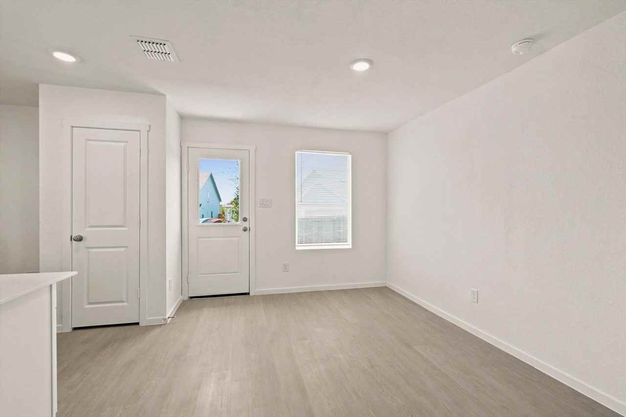 3642 Georgia Trce - Photo 3 of 26