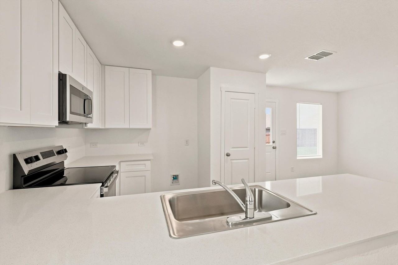 3642 Georgia Trce - Photo 7 of 26