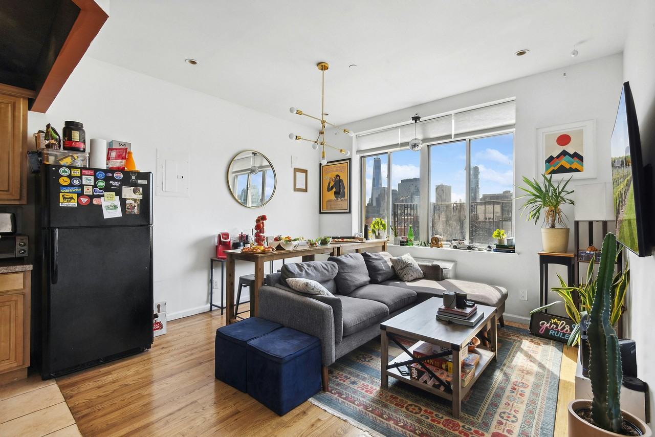 35 Essex St #PHB - Photo 4 of 15
