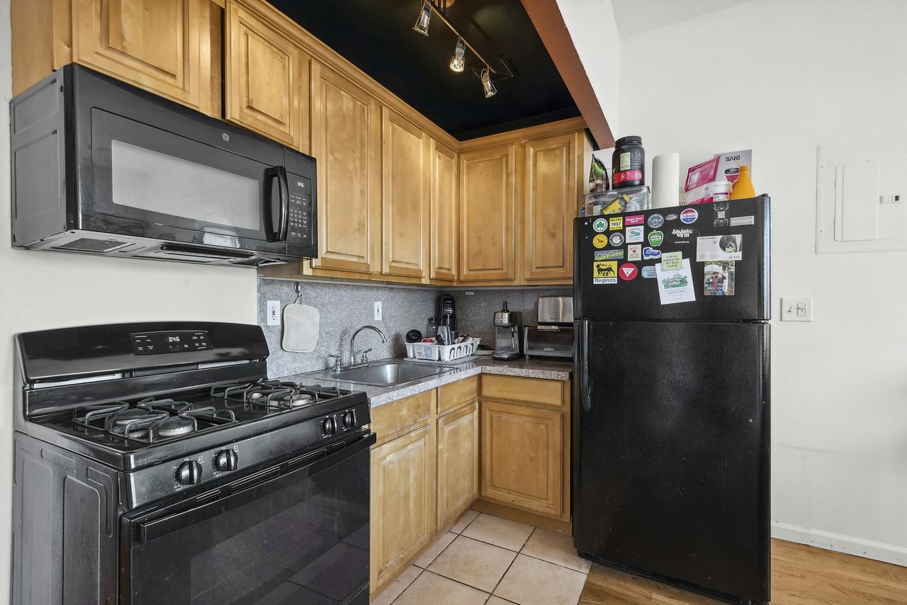 35 Essex St #PHB - Photo 5 of 15