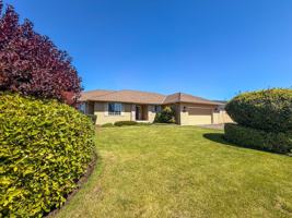 featured image of 364 Se Davis Ct