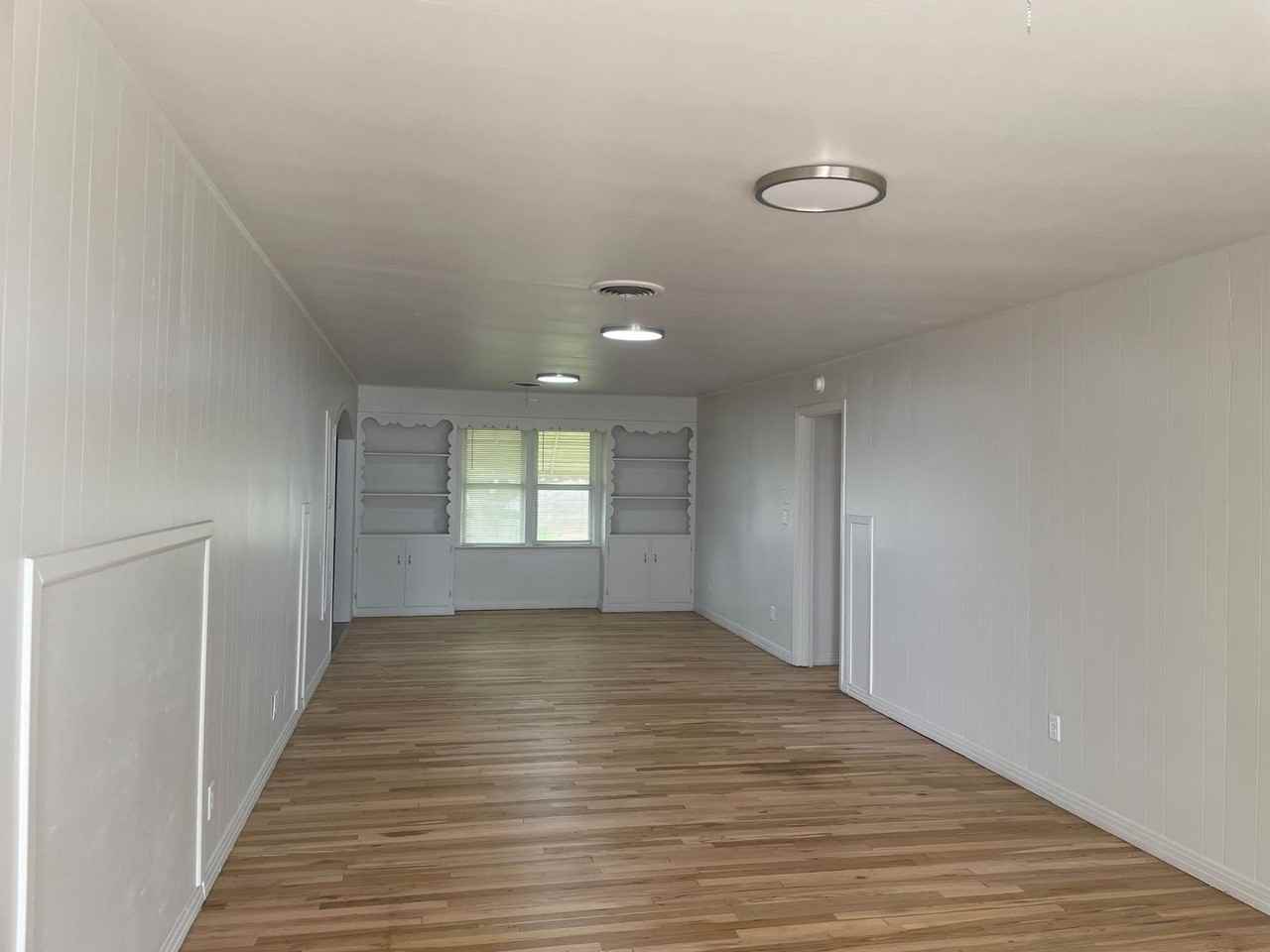 1112 N 9th St - Photo 4 of 26