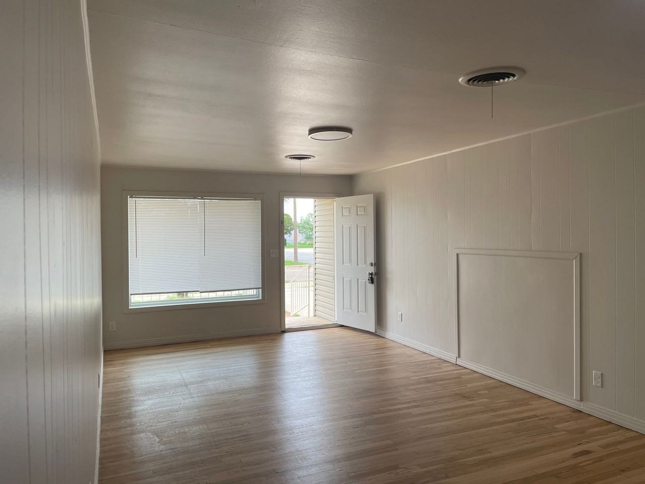 1112 N 9th St - Photo 6 of 26