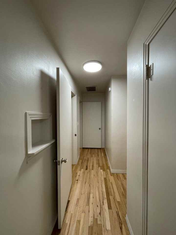 1112 N 9th St - Photo 7 of 26