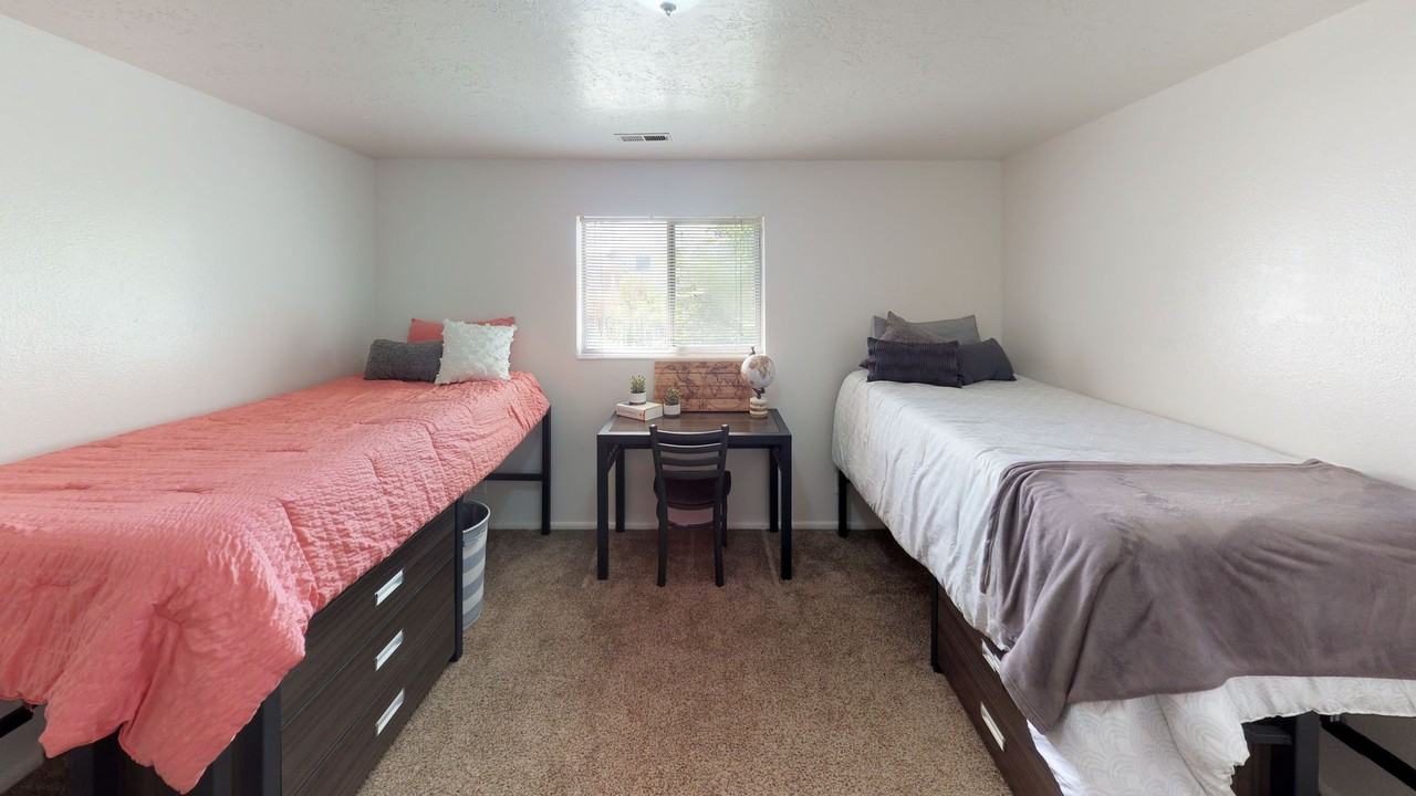 East Pointe Apartments - Photo 6 of 24