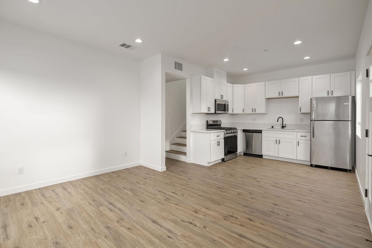 6765 N Elman St - Photo 2 of 18
