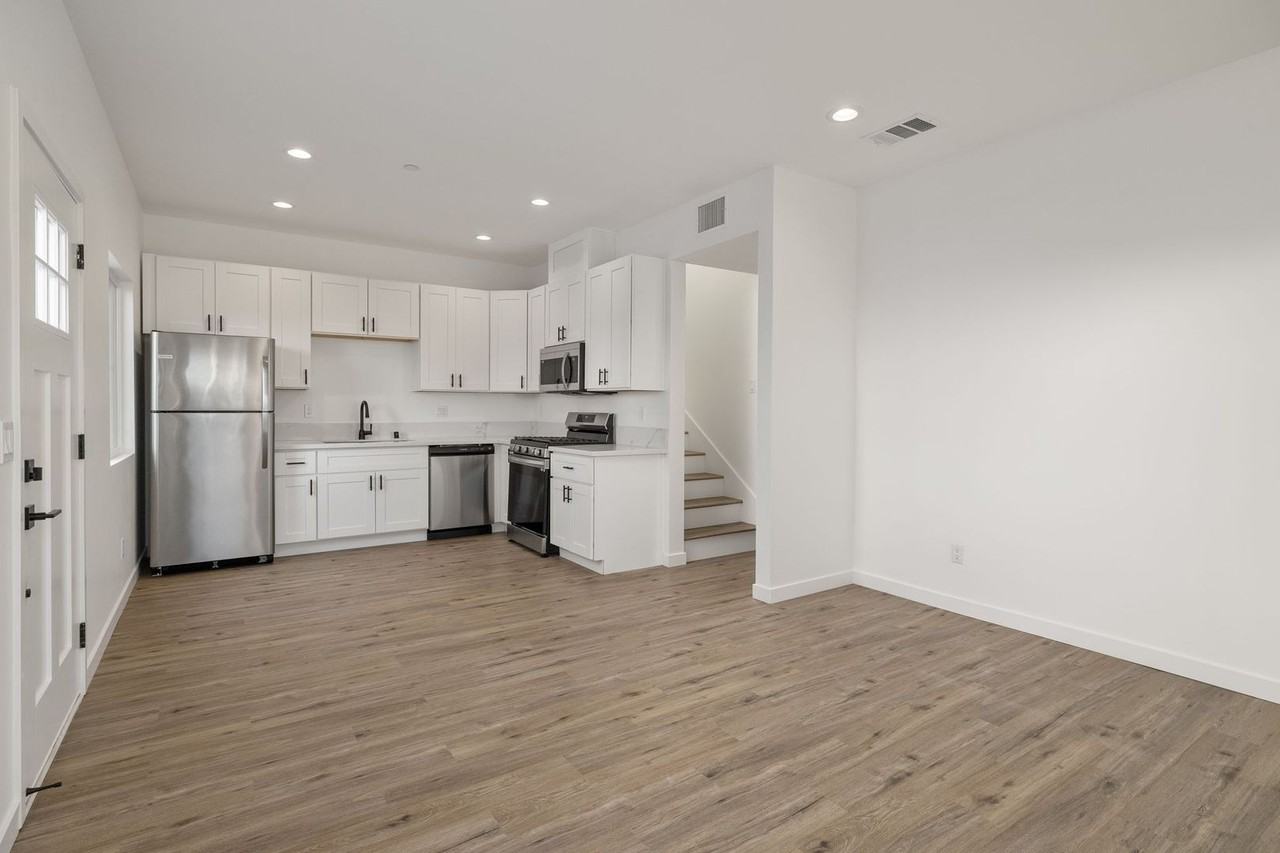 6765 N Elman St - Photo 3 of 18