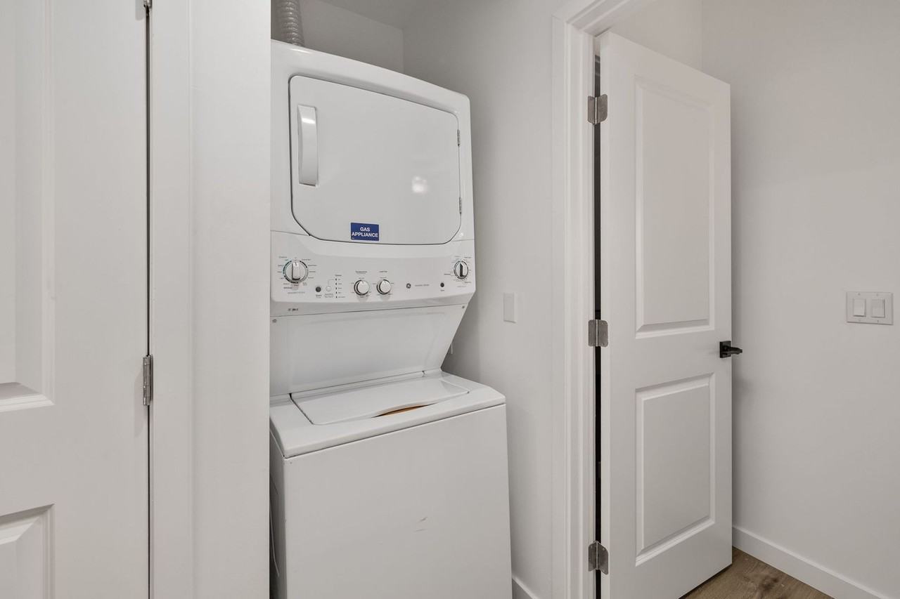 6765 N Elman St - Photo 7 of 18