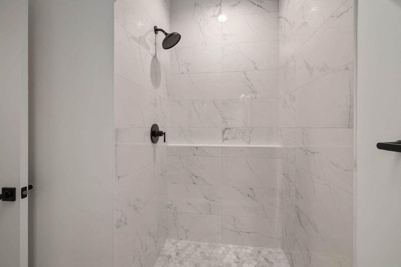 6765 N Elman St - Photo 6 of 18
