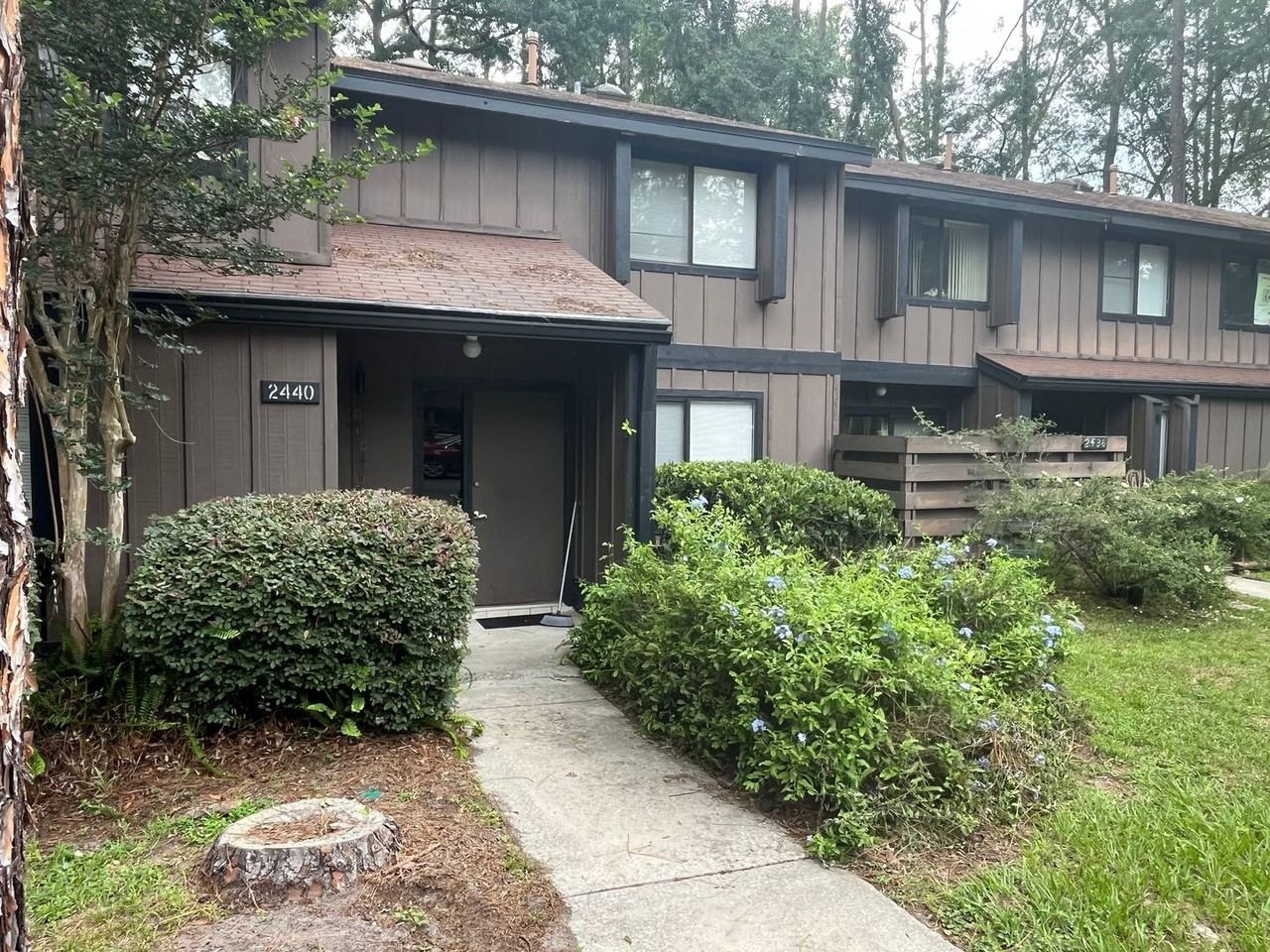 2440 Nw 45th Ln - Photo 2 of 22