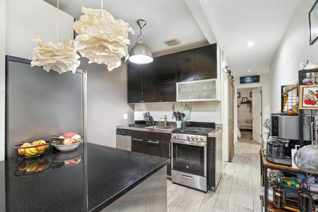 206 W 137th St - Photo 4 of 10