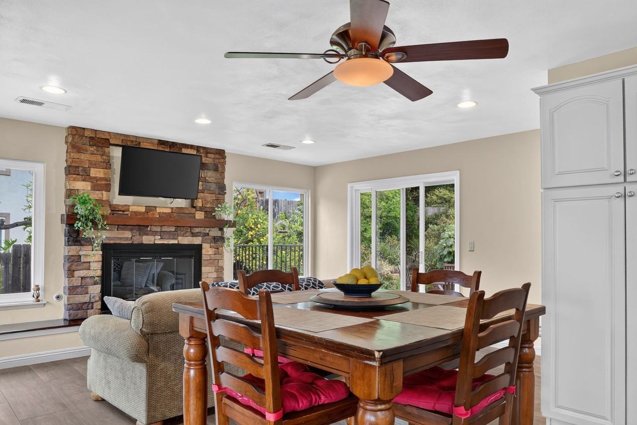 13660 Acorn Patch Ln - Photo 3 of 50