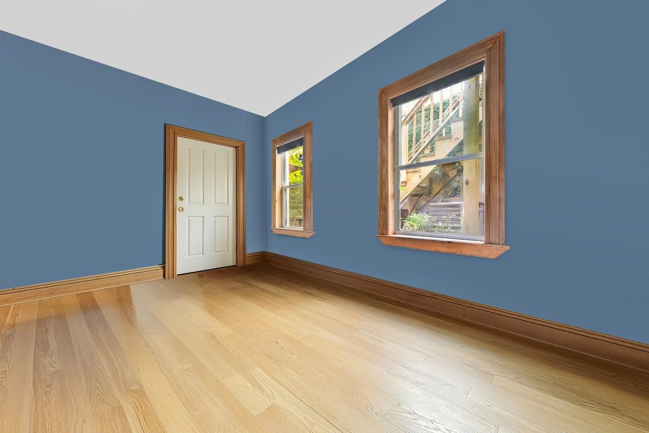 372 Bainbridge St - Photo 6 of 12