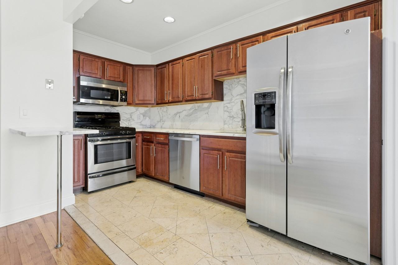 2098 Frederick Douglass Blvd #5E - Photo 3 of 11