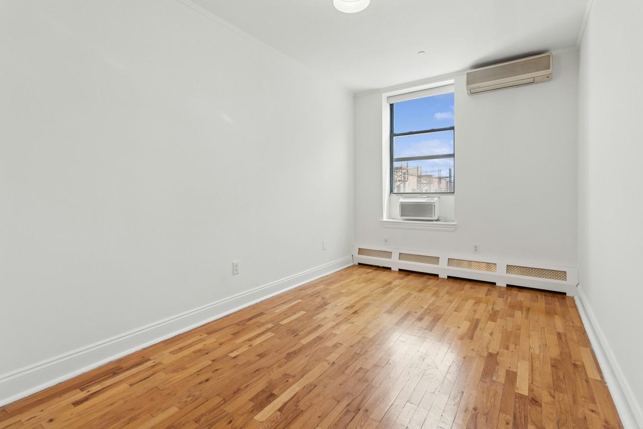 2098 Frederick Douglass Blvd #5E - Photo 5 of 11