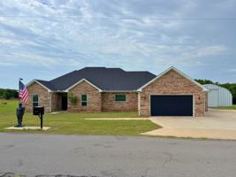 featured image of 8 Gilbert Rd