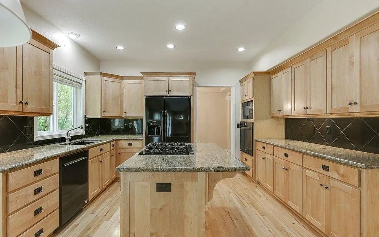 16541 Nw Graf St - Photo 5 of 33