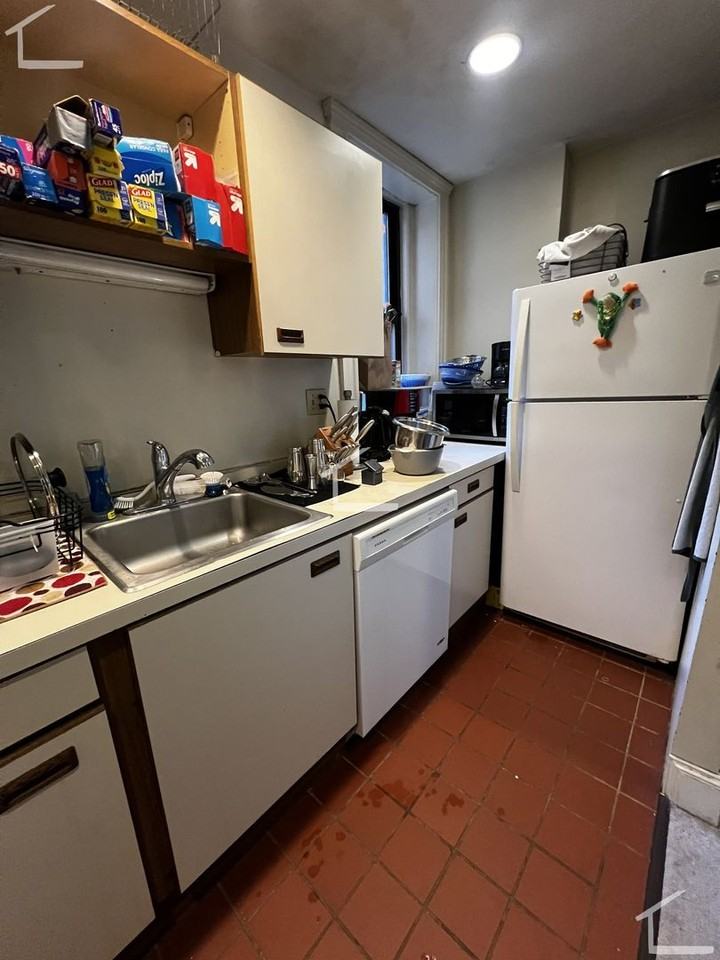 431 Park Dr - Photo 7 of 9