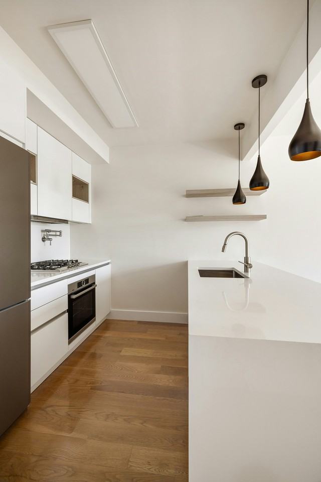 77 Kingsland Ave #4F - Photo 5 of 10