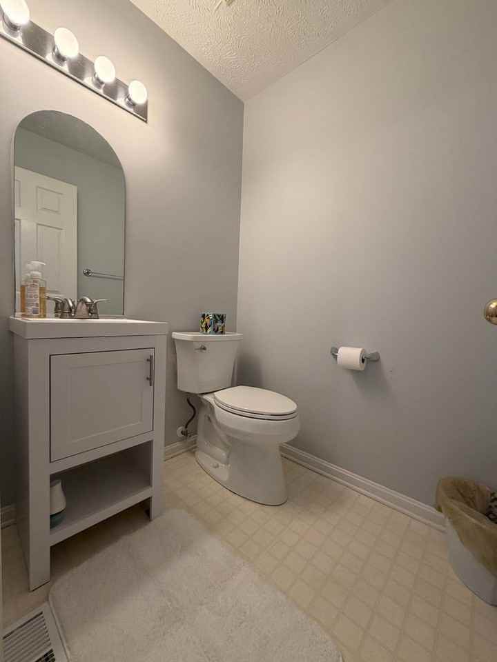 8325 Beacon Pl - Photo 5 of 16