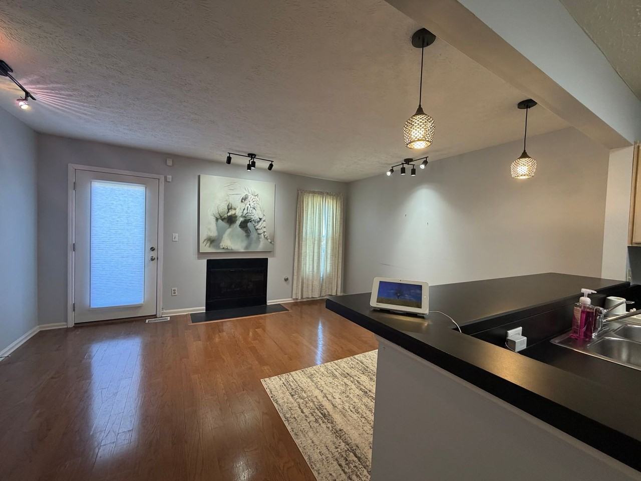 8325 Beacon Pl - Photo 7 of 16