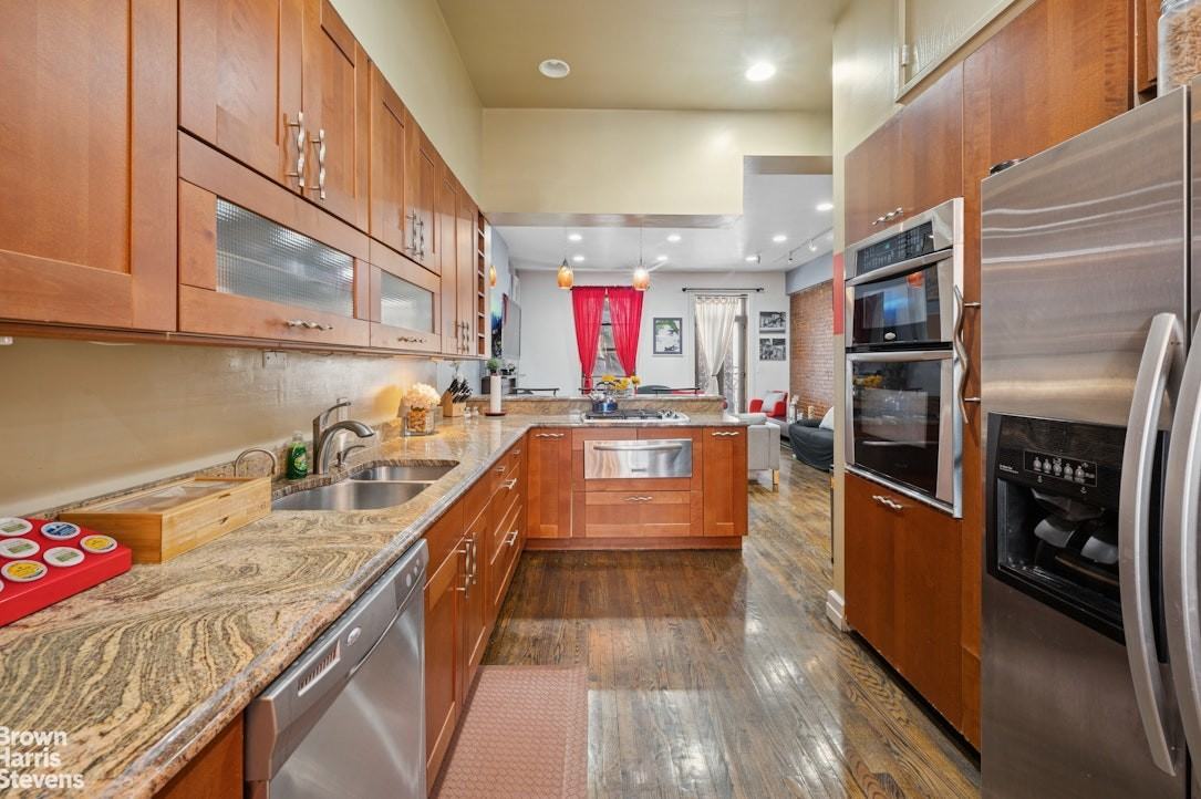 591 Walton Ave #2 - Photo 4 of 11