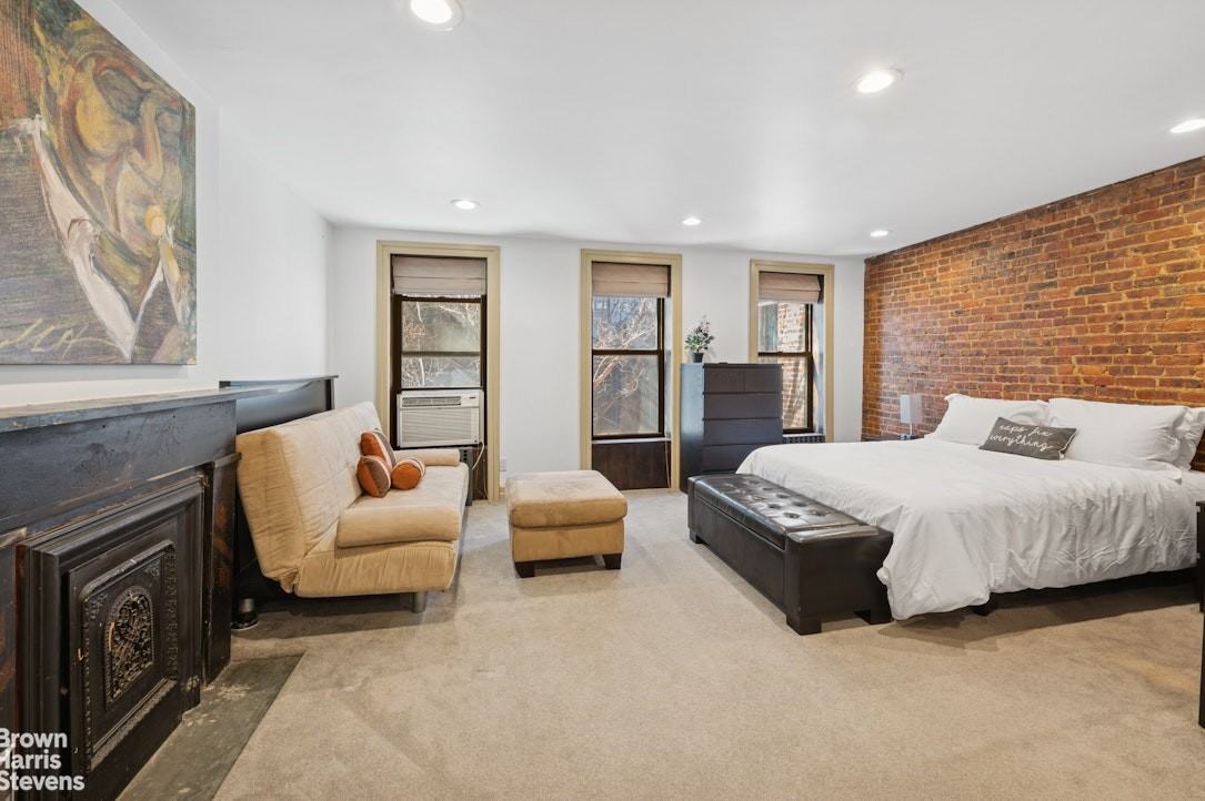 591 Walton Ave #2 - Photo 5 of 11